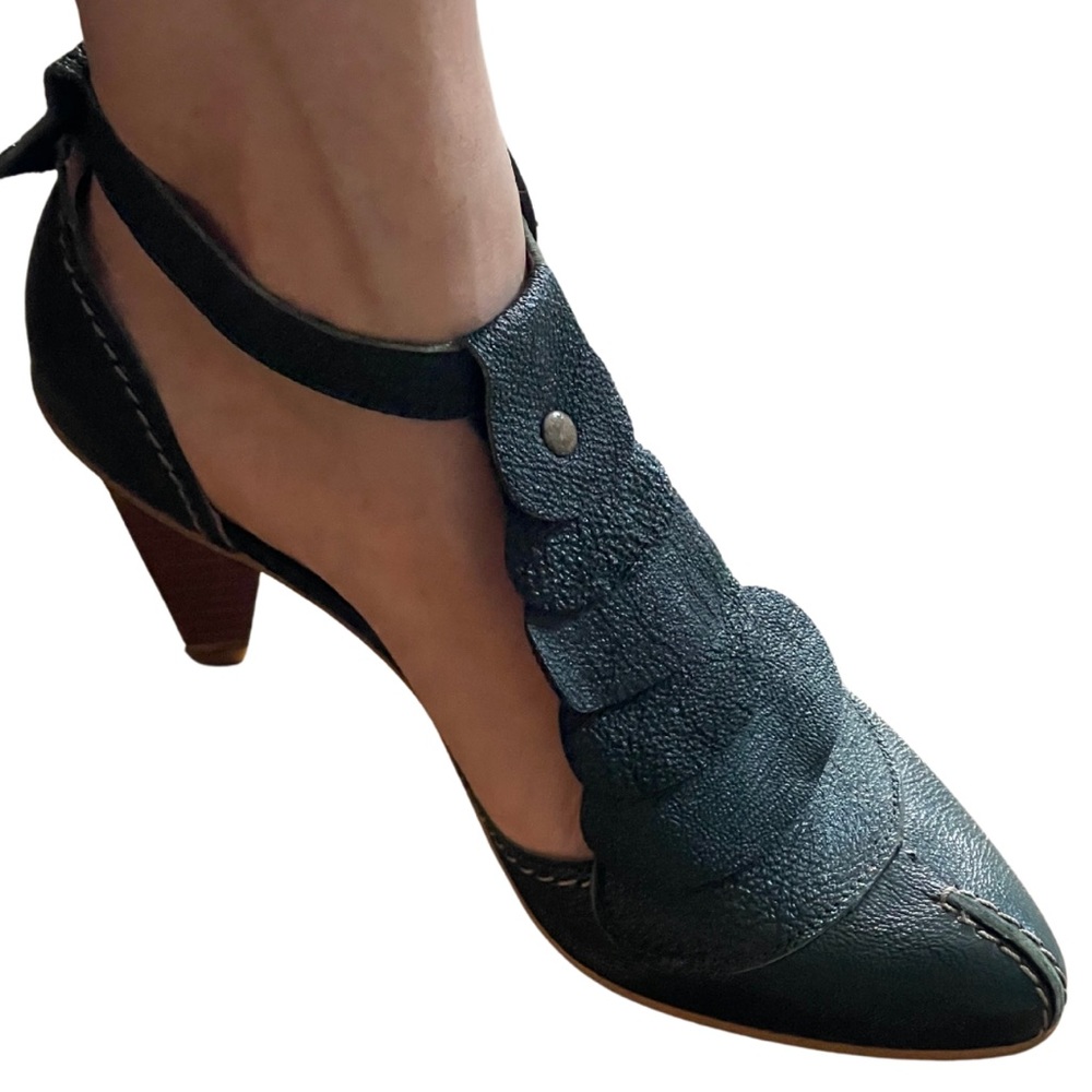 Fly London retro heels